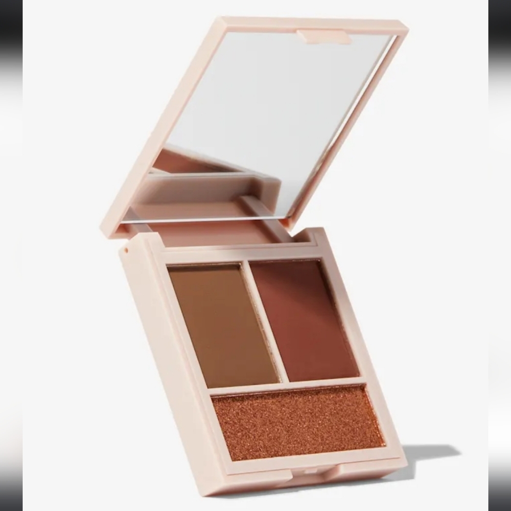 📢3 For $11 Makeup RevolutionFace Powder Contour Compact In Deep